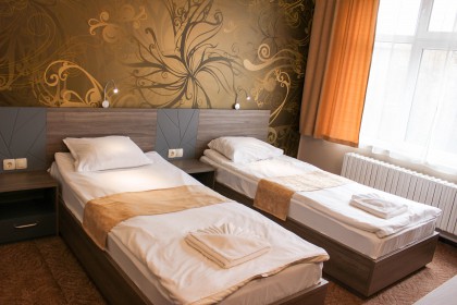 "Ezeroto" Hotel
